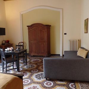 Camera con letto king size
